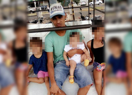 Imagem postada em rede social mostra Renatinho com as filhas - Álbum de família
