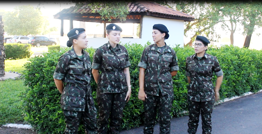 Na 3ª Bateria de Artilharia do Exército são oito mulheres - Reprodução TVC