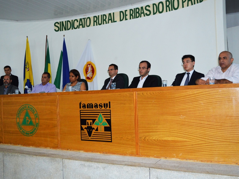 Integrantes da mesa durante o lançamento da campanha - MPMS Integrantes da mesa durante o lançamento da campanha - MPMS