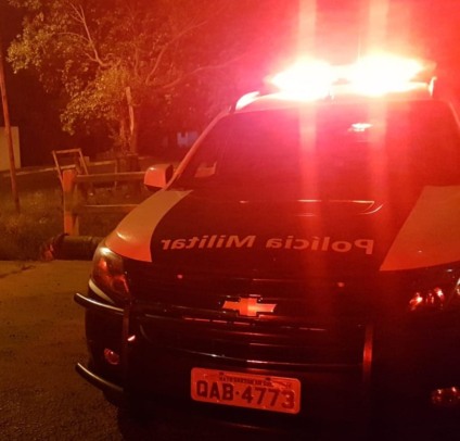 Os policiais militares prestaram os primeiros socorros ao homem - 13º BPM Paranaíba/Reprodução