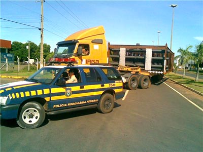 A última carga excedente passou pela rodovia federal na última quinta-feira (7) -