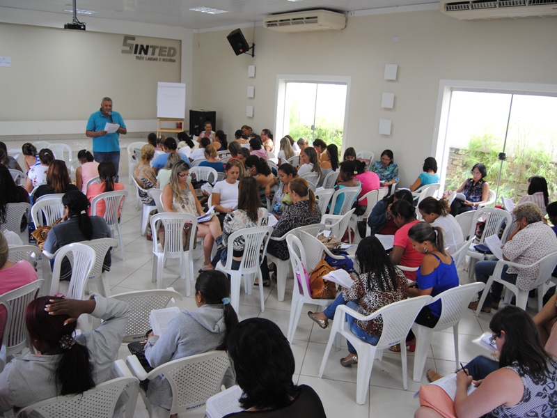 Mais de 300 associados estão fazendo cursinho gratuito - Elias Dias/JP