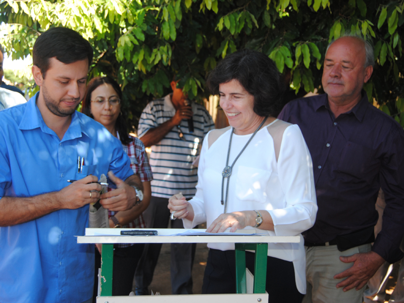 Segundo a prefeita, as instalações são pedidos de alunos do IFMS e moradores do bairro - Elias Dias/JP