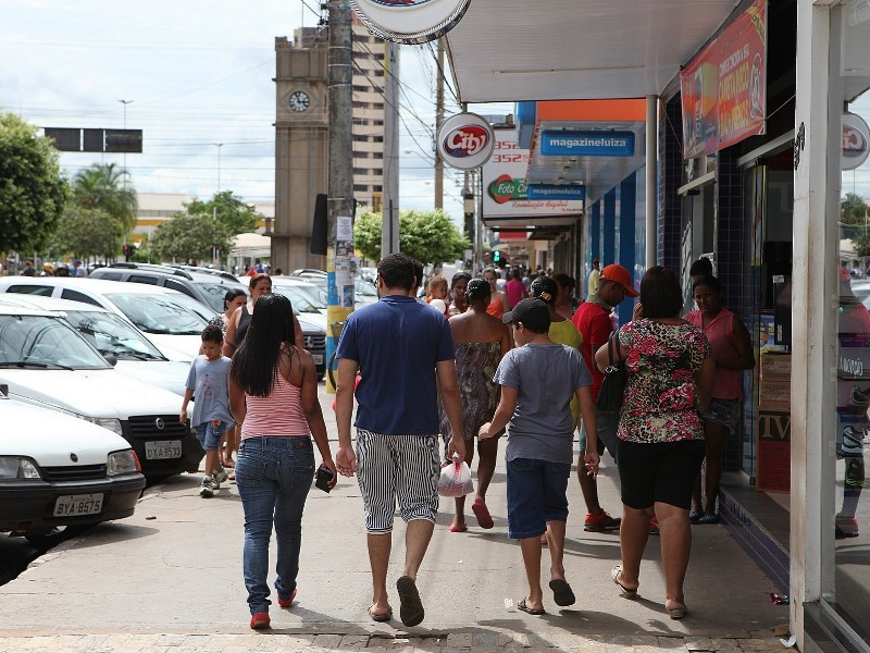 Chegada de trabalhadores contratados para a  - Elias Dias/JP