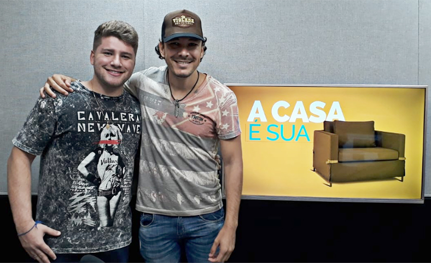 Dupla sertaneja, Neto e Junior, mostram música de trabalho no programa "A Casa é Sua" - Steffany Pincela/JPNEWS