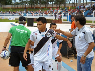 Cleuber entra em campo pelo Misto em Ivinhema no estadual -