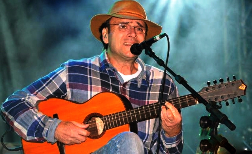 Entre as atrações em comemoração aos 103 anos de Três Lagoas, está o show com o cantor Almir Sater - Divulgação/assessoria