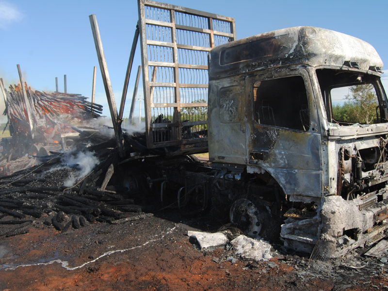 Incêndios em carretas e cargas, como o da semana passada, causam transtornos aos usuários - Arquivo/JP