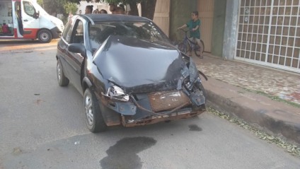 Homem sem CNH e bebado atravessou preferencial, bateu em carro causando atropelamento e vítima morre na UTI - Alfredo Neto/JPNews