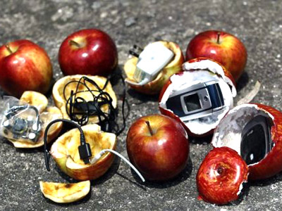 Celulares escondidos em maçãs para entrarem nas celas -