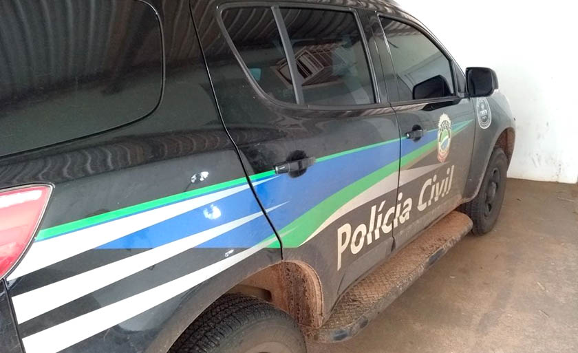 Um dos assaltantes colidiu motoneta contra bicicleta da vítima, e a jogou no chão - André Barbosa/JPNEWS