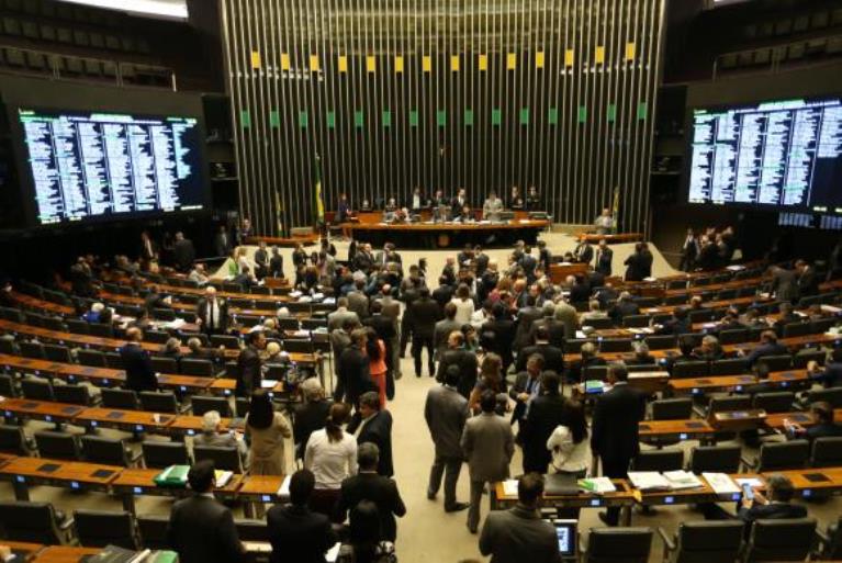 A ideia é acelerar a votação para que a matéria também seja votada ainda hoje no plenário do Senado - Divulgação/Agência Brasil