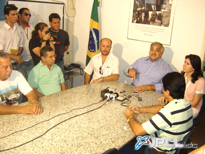 Junto com a prefeita Simone, Cezário falta sobre a participação do Misto na Copa do Brasil -