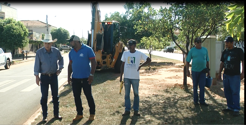 Obras foram iniciadas na manhã desta segunda-feira e acompanhadas pelo prefeito - Reprodução TVC