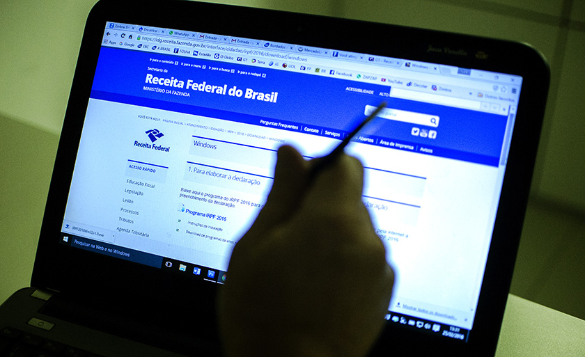 Contribuinte deve acessar a página da Receita na internet - Arquivo/Agência Brasil