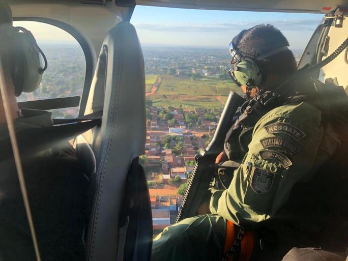 Operação envolve 90 policiais civis e militares, equipes do Batalhão de Choque, do Grupo Armado de Repressão a Roubos e Assaltos (Garra), um helicóptero e até cão farejador. - Divulgação/Polícia Civil