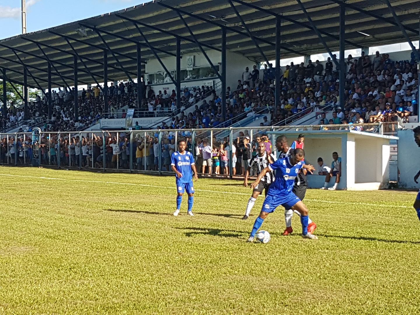 Galo precisa vencer a partida deste sábado para continuar no Estadual - Reprodução Facebook Operário