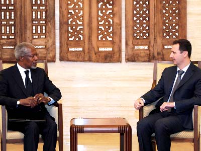 Foto mostra presidente Bashar al-Assad em encontro com enviado conjunto da ONU -