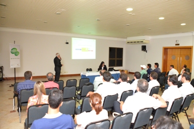 Empresários durante a palestra do engenheiro Julian Vilella -