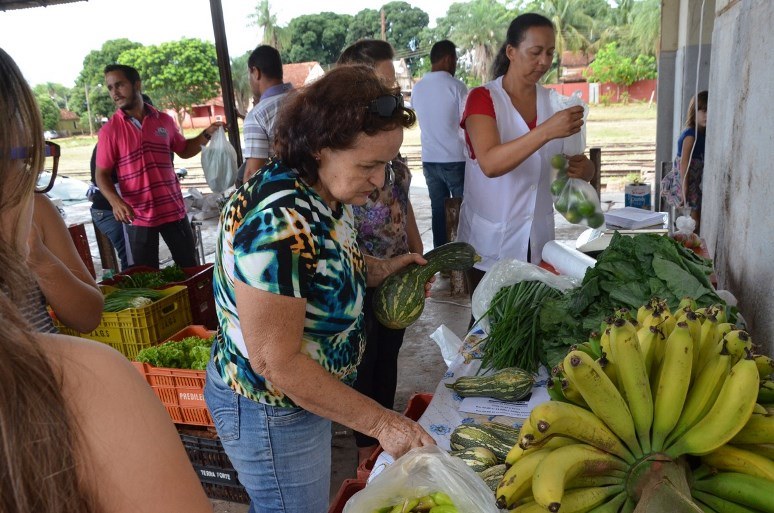 Desde o ano passado, um grupo começou a comercializar produtos às terças e sextas-feiras no local - Divulgação