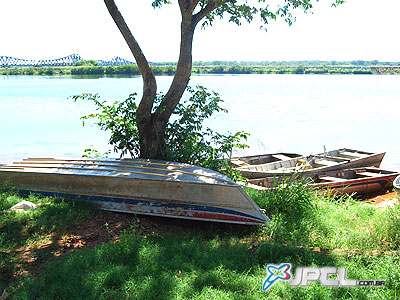 Pescadores vão realizar a coleta de lixo no rio Paraná, engrossando o movimento no MS -