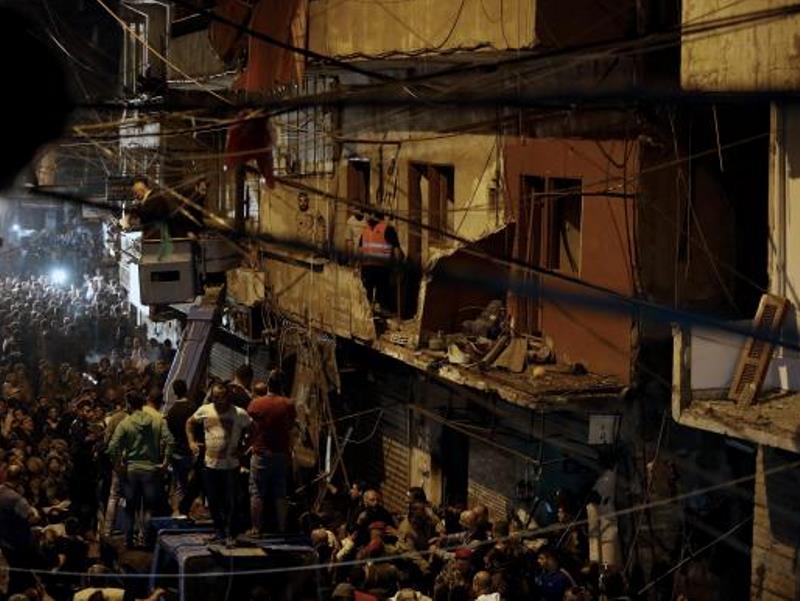 Dois suicidas explodiram a carga que levavam presa ao corpos - Agência Brasil