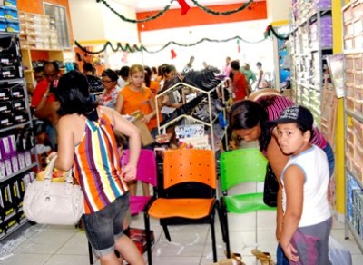 Comércio estará de portas fechadas no sábado, dia 26 -