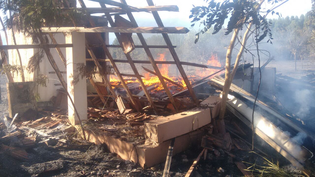 Não havia ninguém no local, segundo o Corpo de Bombeiros - Divulgação/Corpo de Bombeiros