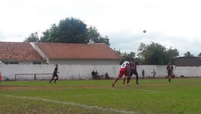 O jogo citado pelo jornal foi disputado em um campo de futebol do bairro Nossa Senhora Aparecida, dia 15 de junho - Arquivo/JPNEWS