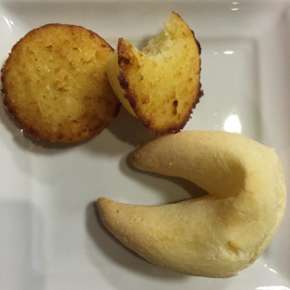 Bolo de arroz e bolicnho de queijo - Foto: Paulo Machado/CBN