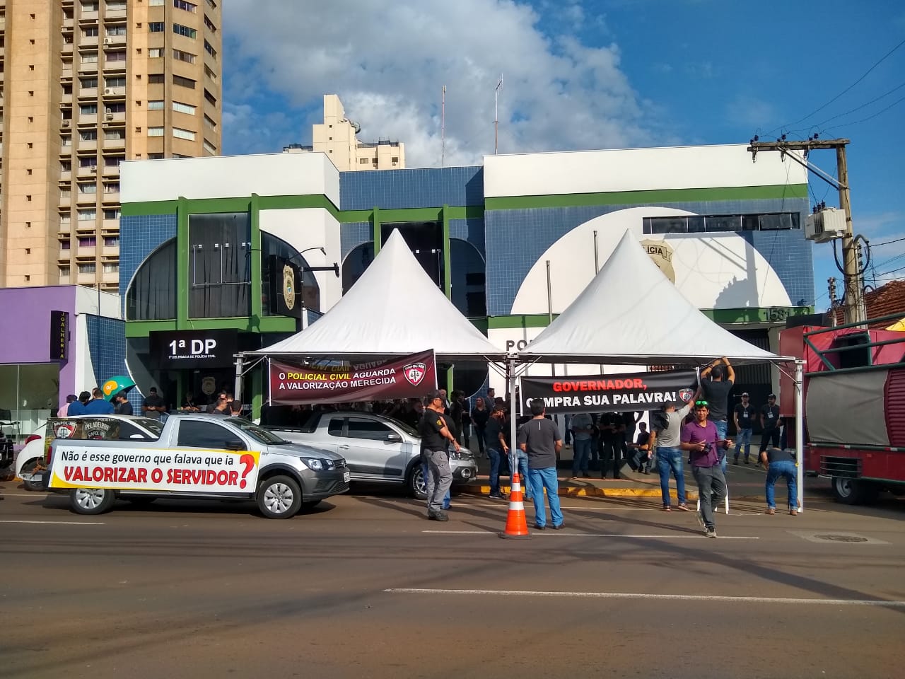 Mobilização ocorre em frente à Depac Centro na Capital - Divulgação/Sinpol