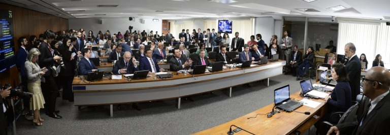 A Comissão de Constituição e Justiça do Senado aprovou o projeto que criminaliza o caixa 2 - Foto: Pedro França/Agência Senado