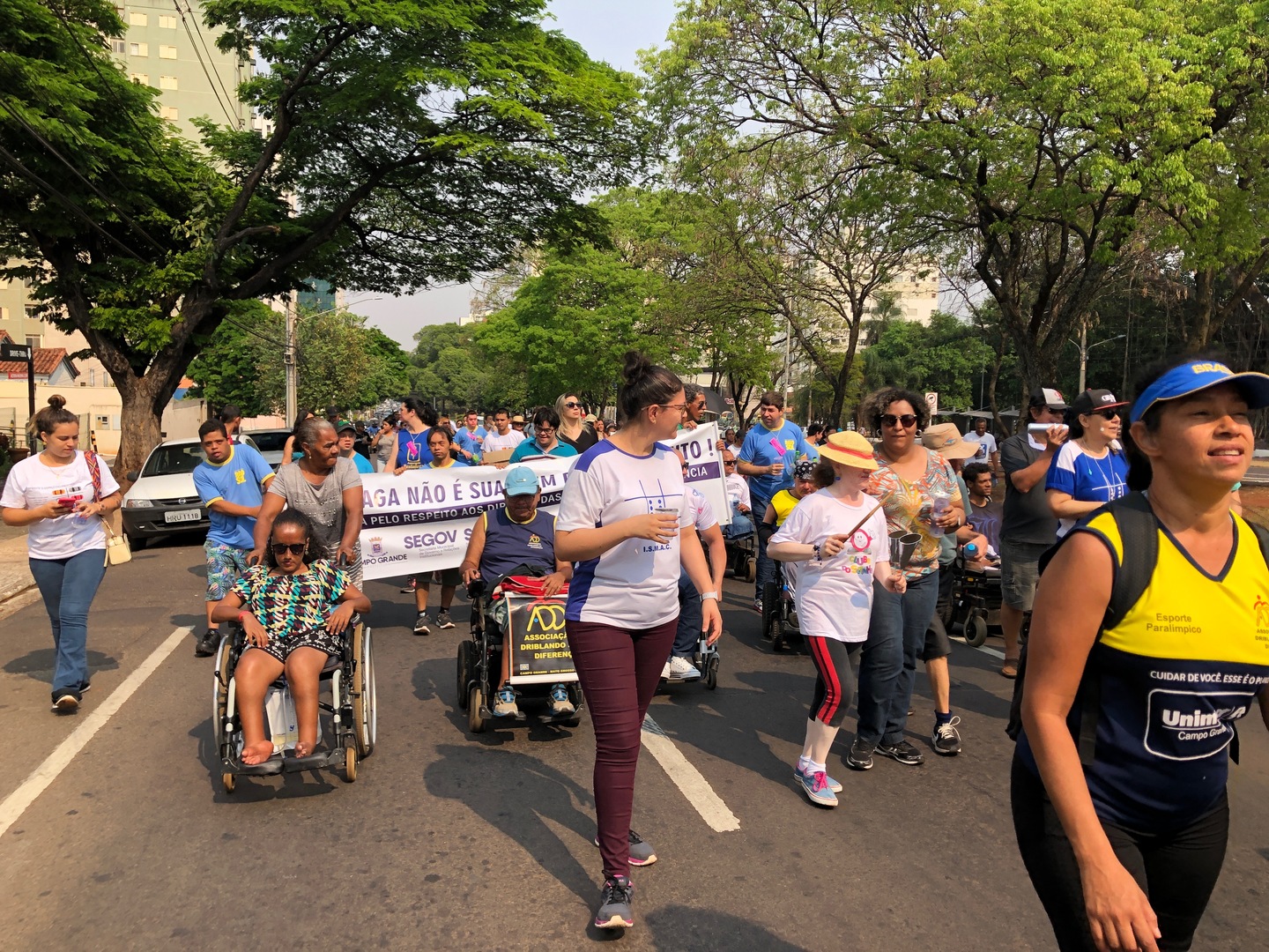 Caminhada reuniu 19 entidades de Campo Grande nesta manhã (17) - Isabelly Melo