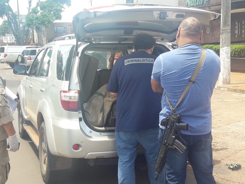 Mulher sofreu vários tiros de fuzil em plena luz do dia na principal avenida de Ponta Porã - Divulgação