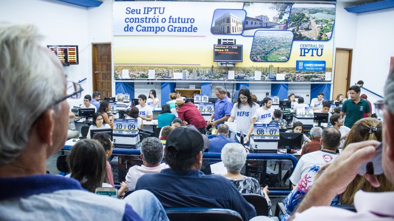 Central do IPTU ficou lotada nesta segunda-feira e arrecadação superou a expectativa do Executivo - Divulgação/PMCG