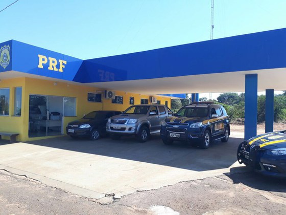 A droga e o carro foram levados para a delegacia de Polícia Civil de Ponta Porã. - Foto: PRF-MS