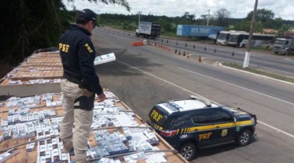 No ano passado, 54% do cigarro vendido no país era ilegal, um crescimento de seis pontos percentuais em relação ao ano anterior - Foto: PRF/MS No ano passado, 54% do cigarro vendido no país era ilegal, um crescimento de seis pontos percentuais em relação ao ano anterior - Foto: PRF/MS