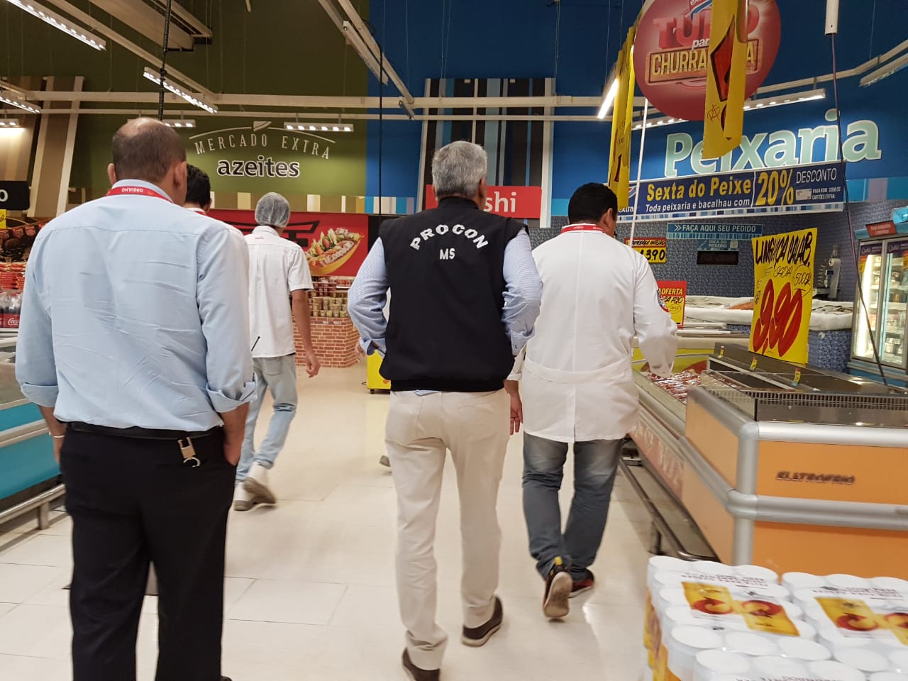 Havia produtos com prazo de validade expirado, sem informações essenciais como procedência e prazo de validade, impróprios para  consumo - Procon/MS
