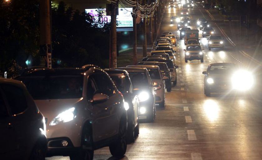 População faz fila nos postos de Brasília; combustível começa a faltar - Marcello Casal jr/Agência Brasil