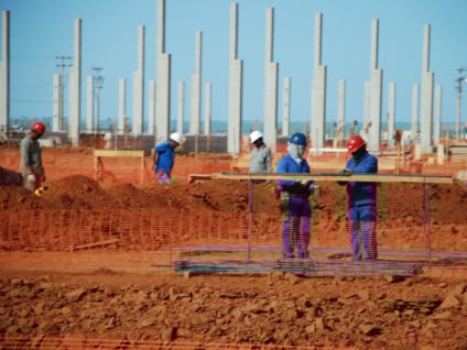 Fiscais do MTE fiscalizaram 15 obras da cidade - Ilustração