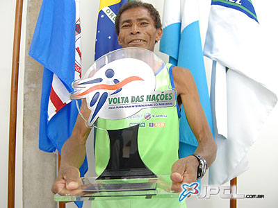 Messias só recebeu o prêmio ontem porque sentiu-se mal ao final da prova - Messias só recebeu o prêmio ontem porque sentiu-se mal ao final da prova -