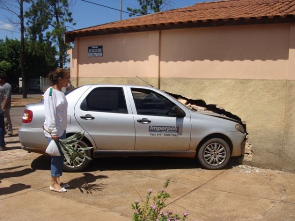 Siena invadiu muro da residência no Santo André -