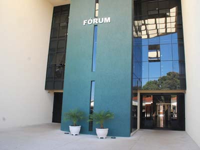 O horário da Justiça Estadual foi reduzido em setembro de 2010 - O horário da Justiça Estadual foi reduzido em setembro de 2010 -