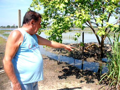 Salvador Grossi, proprietário do rancho Beija-Flor, às margens da Terceira Lagoa -