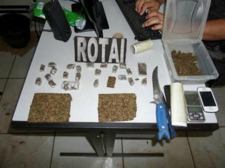 Polícia também apreendeu 30 gramas de crack - Polícia Militar