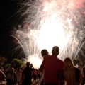 É importante que a compra de fogos de artifício seja feita em estabelecimentos autorizados.