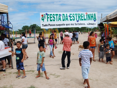 Crianças tiveram acesso à diversos brinquedos e guloseimas - Crianças tiveram acesso à diversos brinquedos e guloseimas -