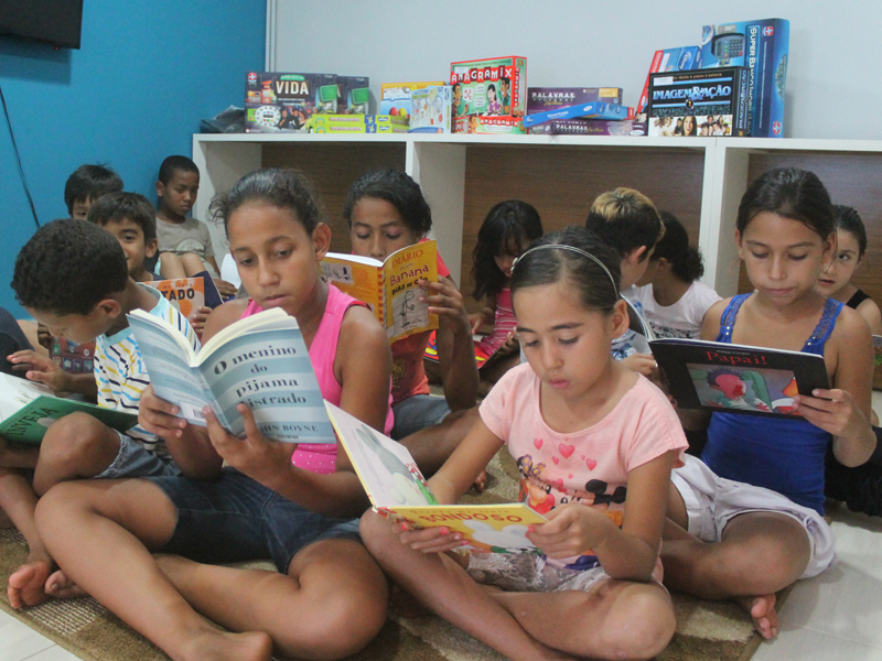 Brinquedoteca recebeu um acervo com 214 livros e 101 jogos educativos infanto-juvenis - Divulgação