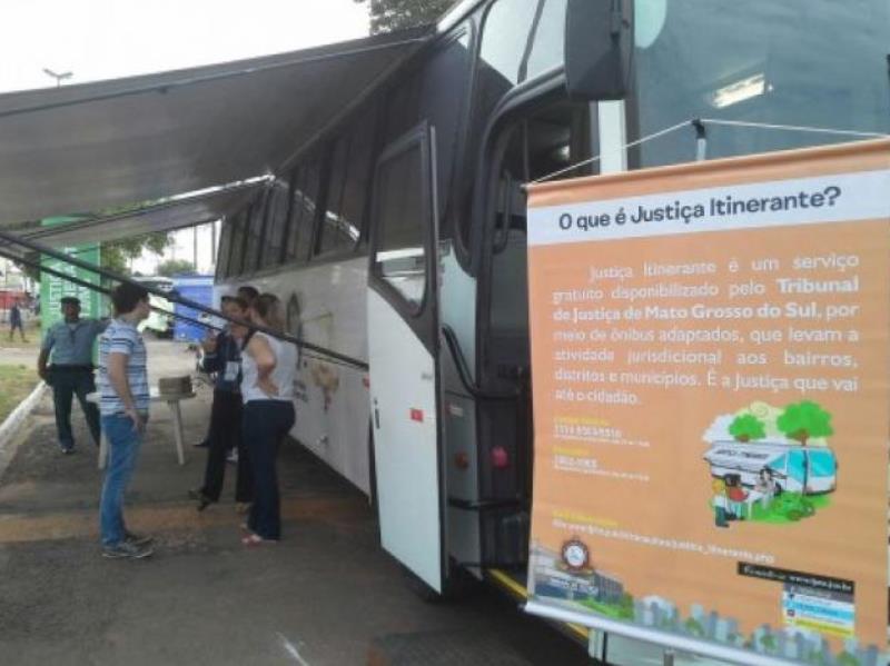 Em Campo Grande há dois ônibus que atendem 17 bairros  - Divulgação