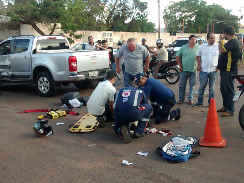 Moto da vítima, uma Honda/Broz da cor preta, bateu contra uma caminhonete S-10 de cor prata - Celso Daniel/JP